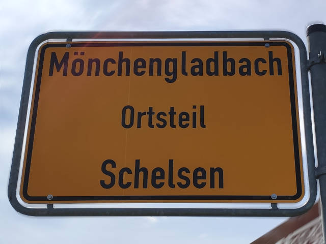 Ein Ortsteilsschild von Mönchengladbach Schelsen